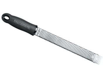 מגרדת הדרים Long Zaster סדרת פרימיום מבית Microplane - צבע שחור