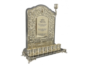 חנוכיה אקריל עם רקע כסוף וברכה